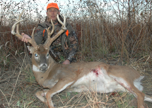 Trophy Whitetail Deer Hunting In Nebraska - 855-472-2875